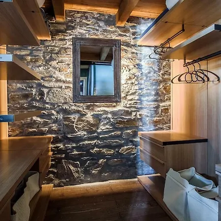 Luxurious Huge House In Pilio With A Pool *