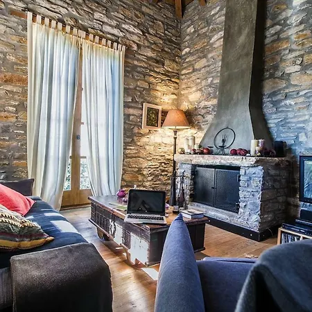 Luxurious Huge House In Pilio With A Pool ヴィラ *