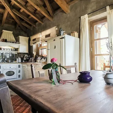 Luxurious Huge House In Pilio With A Pool