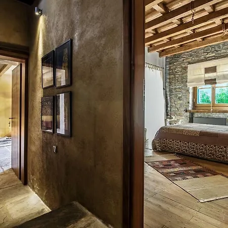 Luxurious Huge House In Pilio With A Pool *
