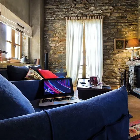 ヴィラ Luxurious Huge House In Pilio With A Pool アギオス・ゲルギオス・ニリアス