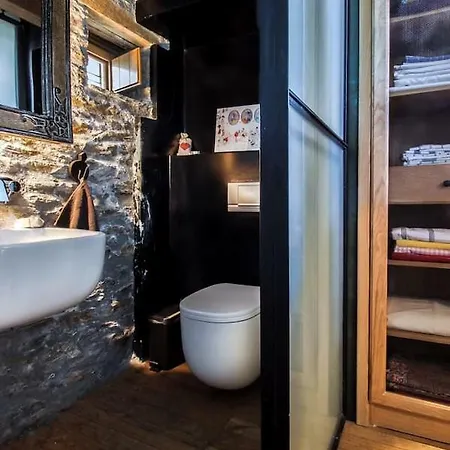 ヴィラ Luxurious Huge House In Pilio With A Pool *